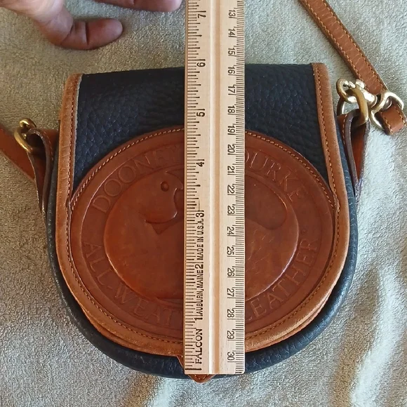Dooney & Bourke "Big Duck" AWL Crossbody Bag (Vintage) - Picture 8 of 14